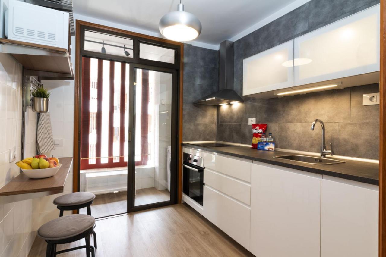 Homeforguest New Modern Apartment With Pool 阿罗纳 外观 照片