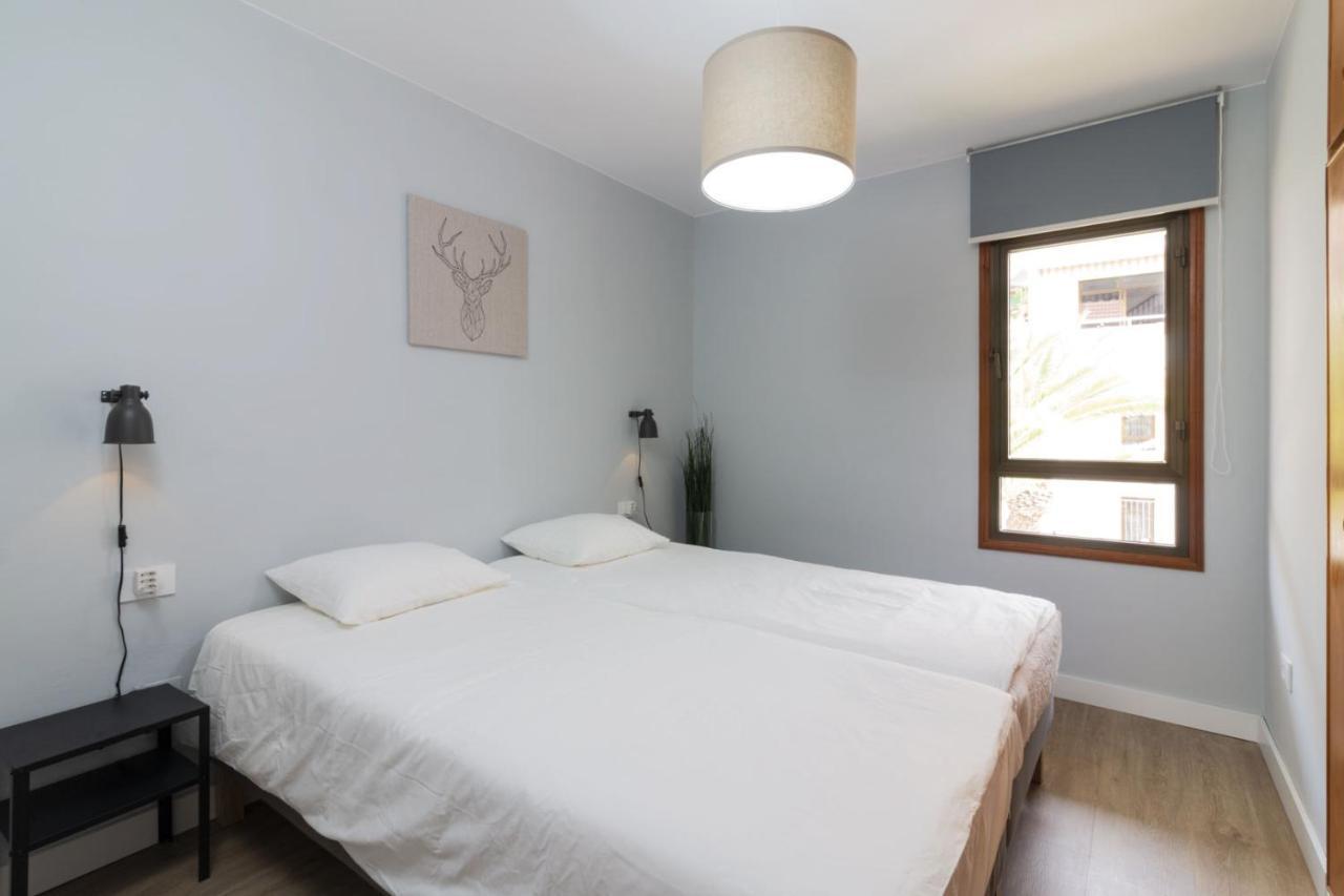 Homeforguest New Modern Apartment With Pool 阿罗纳 外观 照片